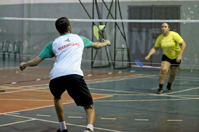 Estado e federação vão ensinar badminton para 12 mil alunos de 50 escolas