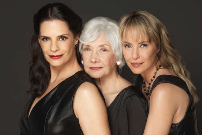 Peça premiada com Ana Rosa, Helena Ranaldi e Fernanda Nobre chega ao Teatro Guaíra