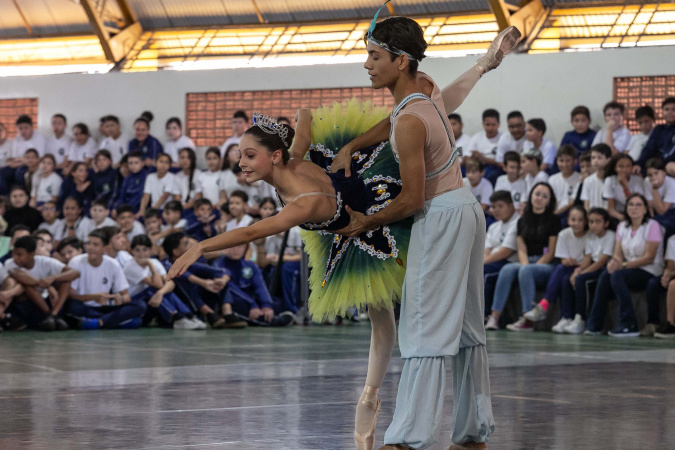 Programa Guaíra para Todos já levou arte a mais de 7,5 mil crianças em 2025