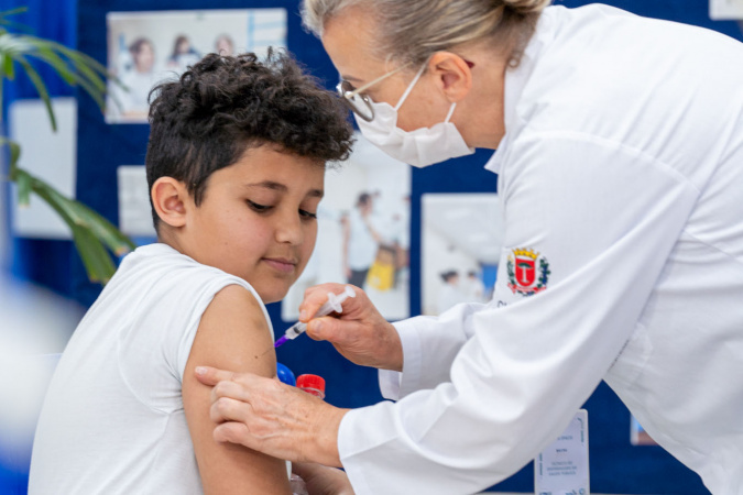 Proteção: Governo do Estado reforça vacinação nas escolas das redes pública e privada
