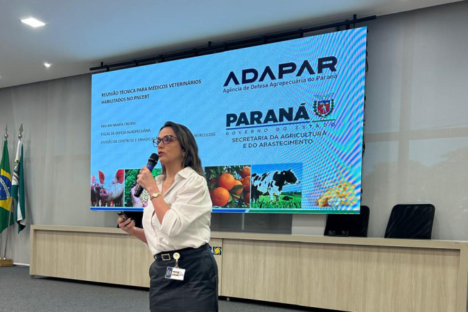 Adapar promove atualização técnica para veterinários em diversas regiões do Paraná