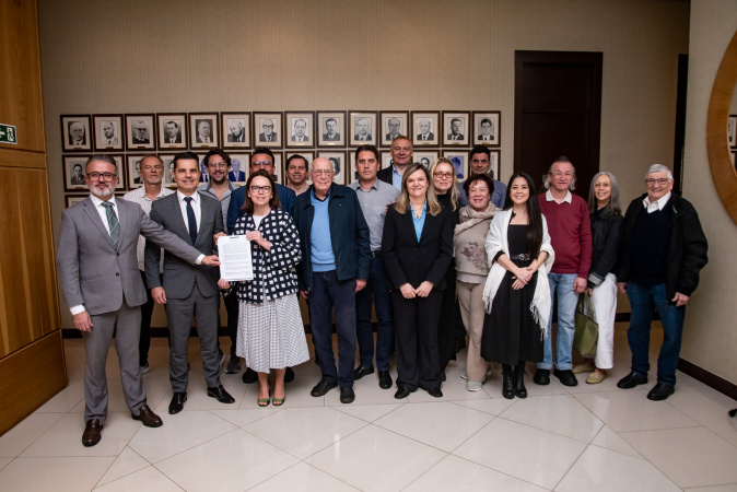 Estado firma acordo para retomada das obras do Museu de Arte Contemporânea