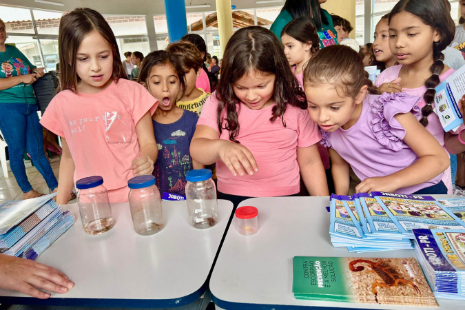 Força-tarefa contra escorpiões mantém mobilização e leva orientação às escolas