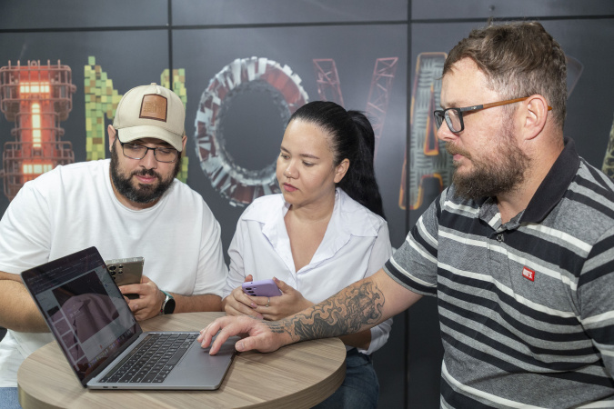 Startup incubada no Tecpar ajusta “juridiquês” dos contratos com inteligência artificial