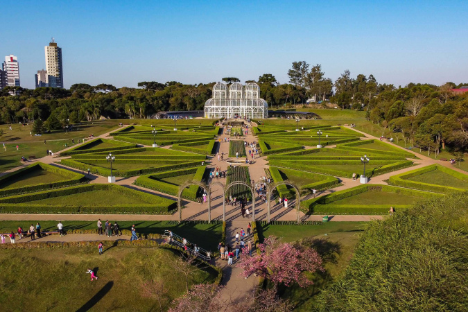 Curitiba e Foz do Iguaçu se destacam como destinos turísticos nas buscas do Trivago