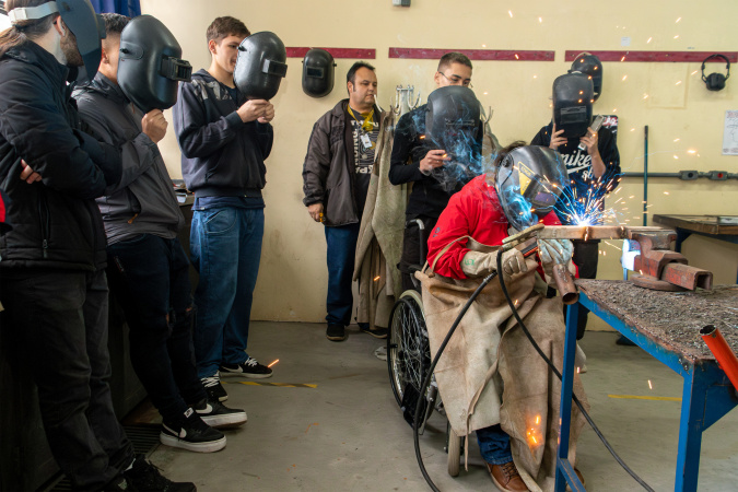 Ensino técnico da rede estadual impulsiona estudantes ao mercado de trabalho