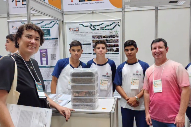 Escolas estaduais do Paraná levam clubes de ciências para encontro nacional em Brasília