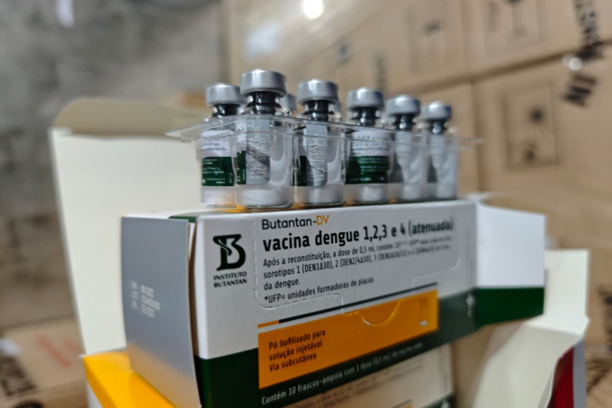 Estado reforça convocação de profissionais de saúde para vacinação contra dengue