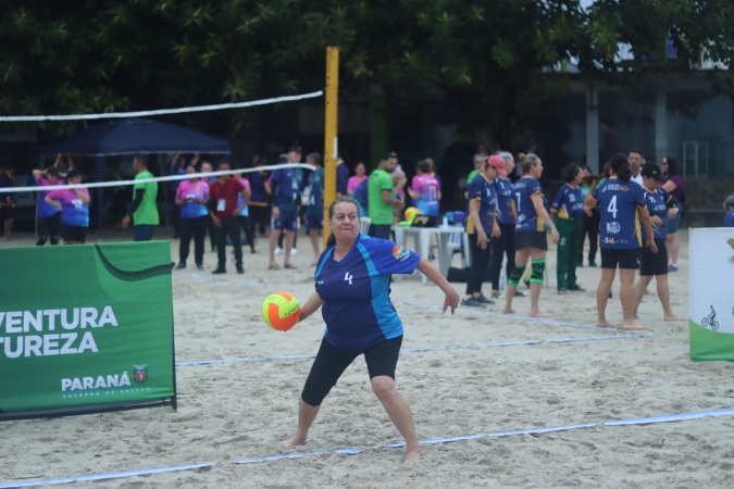 Xadrez, vôlei no escuro e peteca: edição especial dos Jogos do Idoso começa na sexta no Litoral